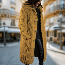 Lade das Bild in den Galerie-Viewer, Isabella - Die elegante und kuschelig warme Jacke