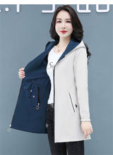 Lade das Bild in den Galerie-Viewer, WOLF Lange Windbreaker-Jacke