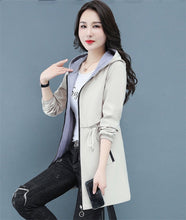 Lade das Bild in den Galerie-Viewer, WOLF Lange Windbreaker-Jacke