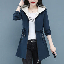 Lade das Bild in den Galerie-Viewer, WOLF Lange Windbreaker-Jacke