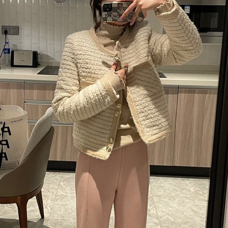 WOLF Kurze Tweed-Winterjacke in Federbindung