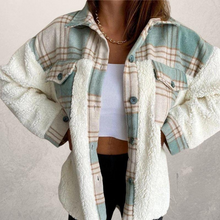 Lade das Bild in den Galerie-Viewer, Matilda - Kuschelige &amp; warme Damen Jacke aus Baumwolle
