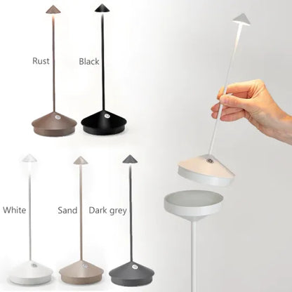Moderne LED-Tischlampe in Weiß, Schwarz, Rost, Sand, Dunkelgrau; dimmbar, schlankes Design.