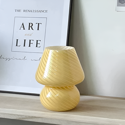 Striped Glow- Eine mundgeblasene gestreifte Glas-tischlampe