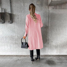 Lade das Bild in den Galerie-Viewer, Warme Damen Winterjacke mit Kapuze - Wasserdicht &amp; Winddicht
