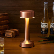 Lade das Bild in den Galerie-Viewer, RetroLight - Stylische LED-Restaurant-Tischlampe mit kabellosem USB-Ladegerät
