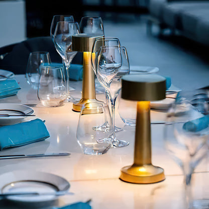 RetroLight - Stylische LED-Restaurant-Tischlampe mit kabellosem USB-Ladegerät