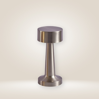 RetroLight - Stylische LED-Restaurant-Tischlampe mit kabellosem USB-Ladegerät