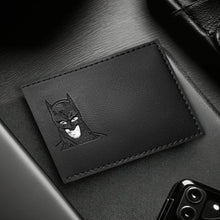 Lade das Bild in den Galerie-Viewer, 1+1 GRATIS | Superhelden-ID-Brieftasche – Verwandeln Sie sich in Sekunden in einen Helden!
