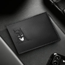 Lade das Bild in den Galerie-Viewer, 1+1 GRATIS | Superhelden-ID-Brieftasche – Verwandeln Sie sich in Sekunden in einen Helden!
