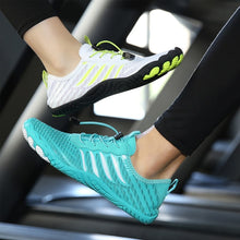 Lade das Bild in den Galerie-Viewer, FitPro™ rutschfeste Barfußschuhe
