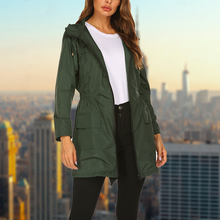 Lade das Bild in den Galerie-Viewer, Wasserdichte Damen Outdoor Regenjacke
