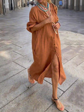 Lade das Bild in den Galerie-Viewer, Mihaela – Langes Kleid mit Knöpfen
