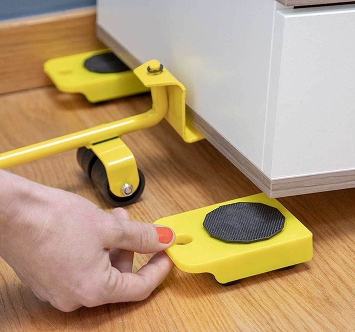 EasyMover - Reinigen war noch nie so einfach!, Schwere und niedrige Möbel und Geräte