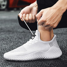 Lade das Bild in den Galerie-Viewer, High Class Fashion Sneaker
