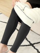 Lade das Bild in den Galerie-Viewer, Winter Leggings - Plush
