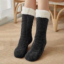 Lade das Bild in den Galerie-Viewer, Kuschelige Bodensocken
