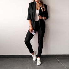 Lade das Bild in den Galerie-Viewer, Sara 2-teiliger Damenanzug | Stylischer Blazer und Hose für Frauen
