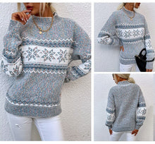 Lade das Bild in den Galerie-Viewer, WOLF Lose Pullover Schneeflocken
