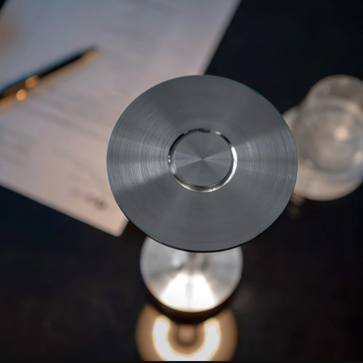 Eluminar - Premium-Tischleuchte