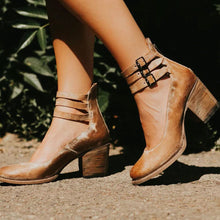 Lade das Bild in den Galerie-Viewer, Zina - Bequeme und Stylische Damenschuhe
