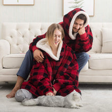 Lade das Bild in den Galerie-Viewer, Snuggles Hoodie | Perfekte Must-have für kalte Tage

