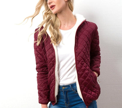 WOLF Jacke mit Kapuze