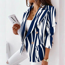 Lade das Bild in den Galerie-Viewer, WOLF Patchwork-Blazer mit Retro-Musterdruck
