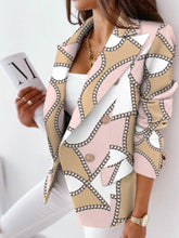 Lade das Bild in den Galerie-Viewer, WOLF Patchwork-Blazer mit Retro-Musterdruck
