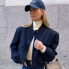 Lade das Bild in den Galerie-Viewer, Dide Casual Jacket | Trendy Short Damenjacke mit Bomberkragen für Frauen
