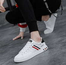 Lade das Bild in den Galerie-Viewer, Antonio Sneakers | Trendige Männerschuhe mit dämpfender Sohle
