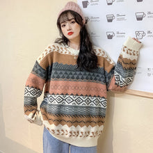 Lade das Bild in den Galerie-Viewer, WOLF Strickwaren Loser Pullover
