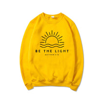 Lade das Bild in den Galerie-Viewer, &quot;Be The Light&quot; Sweatshirt
