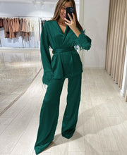 Lade das Bild in den Galerie-Viewer, Coss Satin Suit | Weicher eleganter Damenanzug
