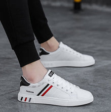 Lade das Bild in den Galerie-Viewer, Antonio Sneakers | Trendige Männerschuhe mit dämpfender Sohle
