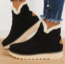 Lade das Bild in den Galerie-Viewer, &quot;Maddy&quot; Fellstiefel aus weichem Kunstleder - casual, warm, elastisch_schwarz_lieblingsladen
