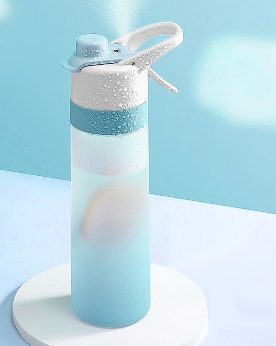 Spray Water Bottle | 2-in-1 Sprüh- und Wasserflasche!