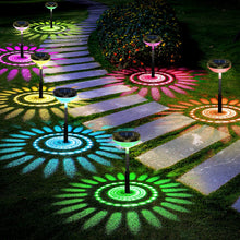 Lade das Bild in den Galerie-Viewer, GardenLight™ - Dekorative Solar-Gartenleuchte
