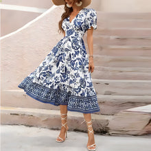 Lade das Bild in den Galerie-Viewer, Athena™ - Elegantes V-Ausschnitt Kleid mit Blumenmuster

