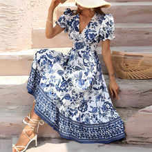 Lade das Bild in den Galerie-Viewer, Athena™ - Elegantes V-Ausschnitt Kleid mit Blumenmuster

