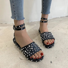 Lade das Bild in den Galerie-Viewer, Offene Zehenspange Lässige Nieten-Sandalen
