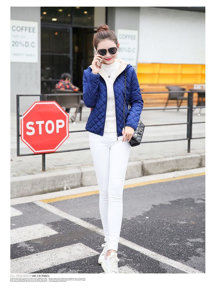 WOLF Jacke mit Kapuze