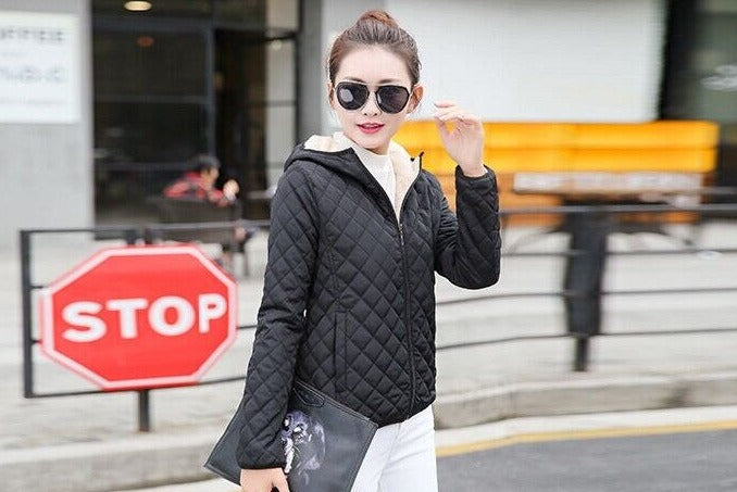 WOLF Jacke mit Kapuze