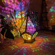 Lade das Bild in den Galerie-Viewer, Bohemian Light | Eine wunderschöne Lampe mit leuchtenden Farben!
