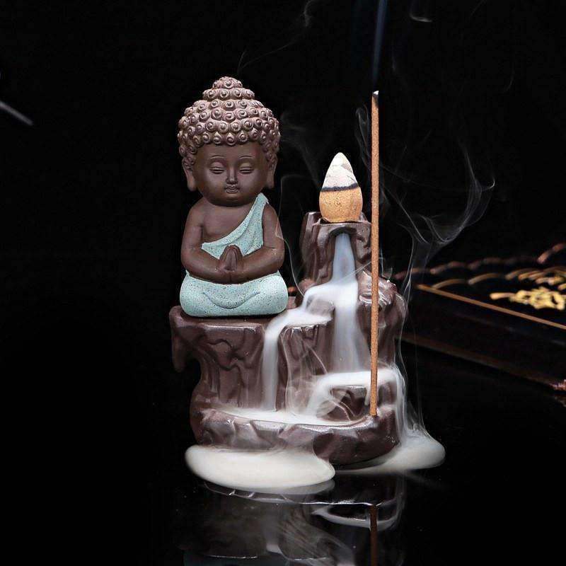 Buddha Statue + 20 Stück Räucherkegel