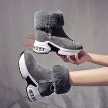 Lade das Bild in den Galerie-Viewer, Felti - Stiefelette mit Fell
