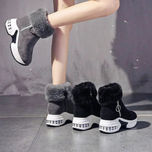 Lade das Bild in den Galerie-Viewer, Felti - Stiefelette mit Fell
