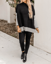 Lade das Bild in den Galerie-Viewer, Diaz™ | Gestrickter gestreifter Poncho
