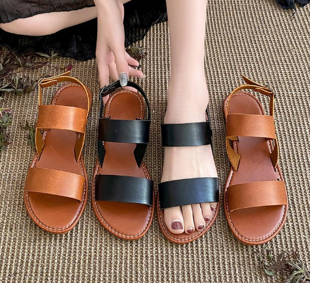 WOLF Flache Sandalen aus Leder für den Strand