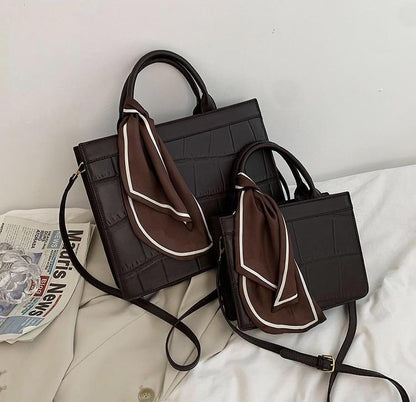 Clu - Elegante und klassische Handtasche